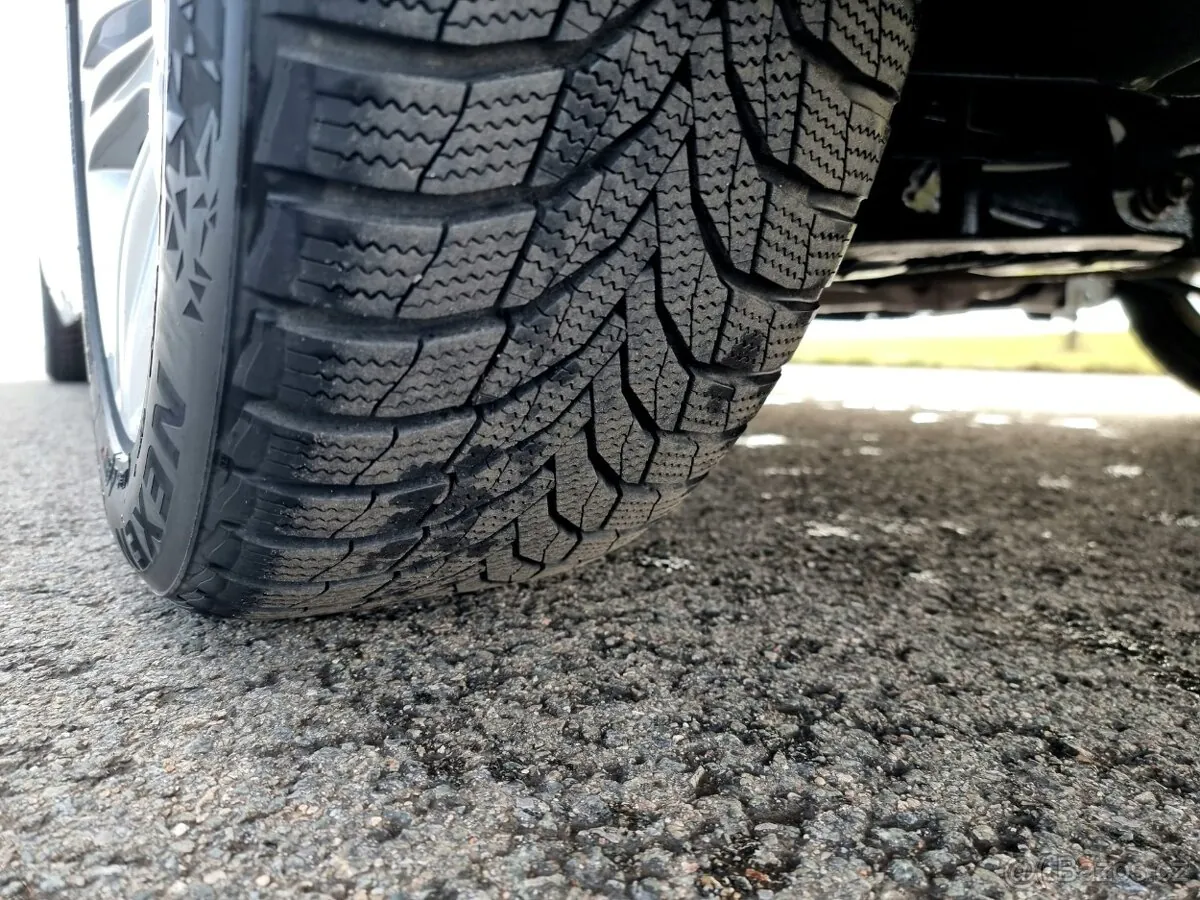 BMW 318D F30 2013 photo 5