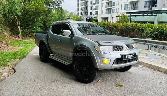 Mitsubishi Triton