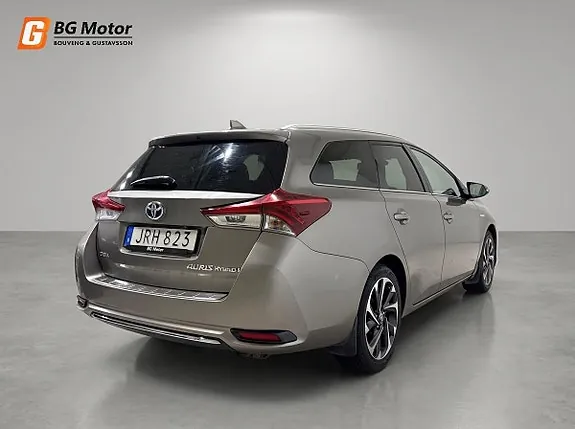 Toyota Auris 2015 photo 4