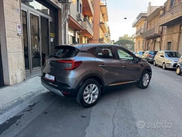 Renault Captur 2021 photo 2