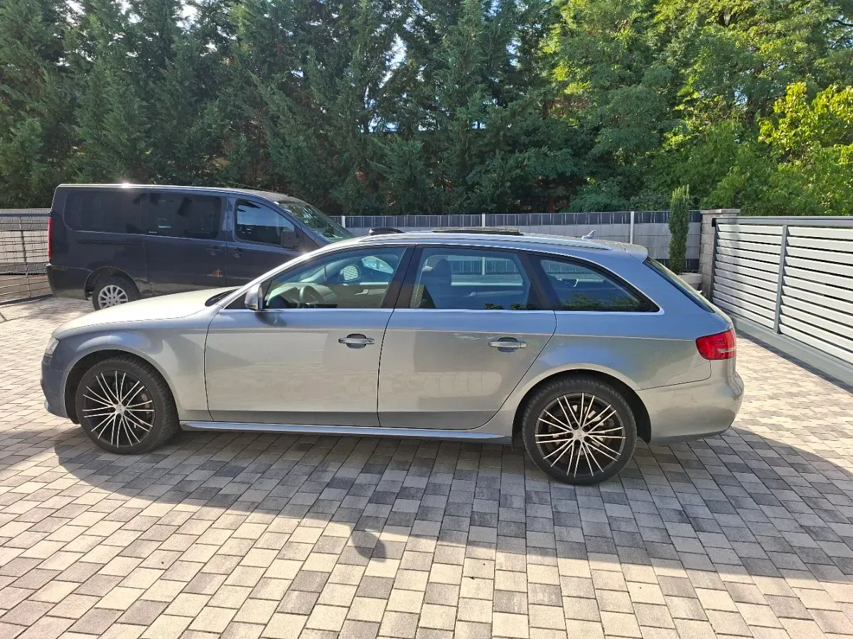 Audi A4 2008 photo 2