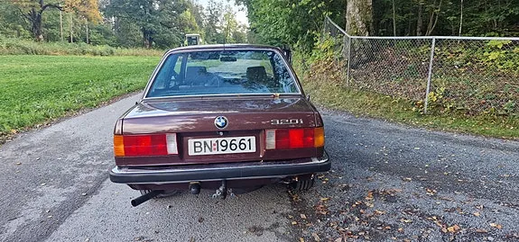 BMW 320I 1986 photo 5