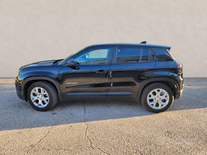 Jeep Avenger 2024 photo 2