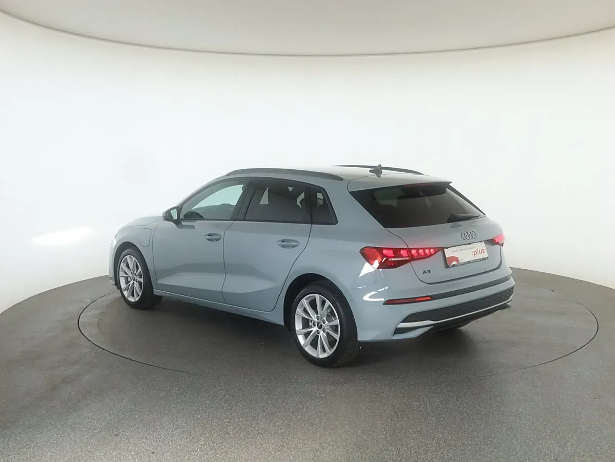 Audi A3 Sportback 2025 photo 3