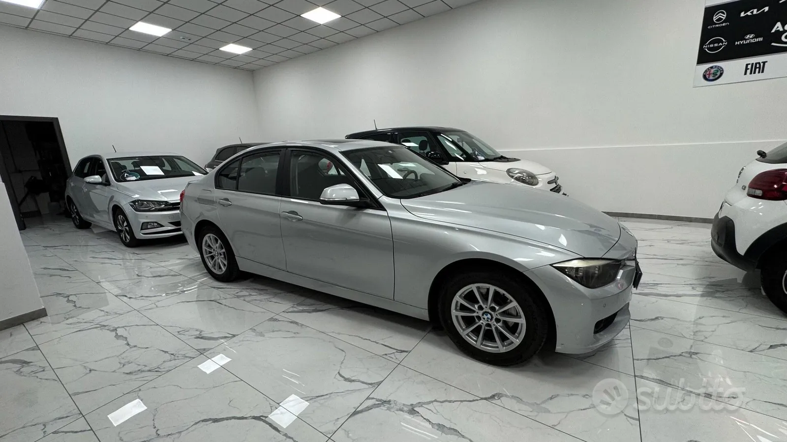 BMW 318 2012 photo 4