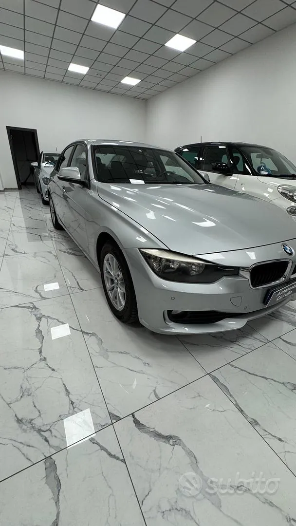 BMW 318 2012 photo 5