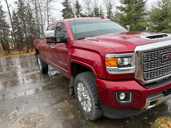GMC 2500 Denali 2018 photo 2