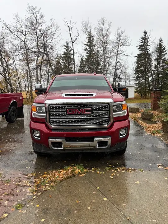 GMC 2500 Denali 2018 photo 3