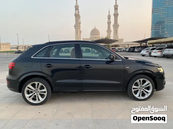Audi Q3 2015 photo 2