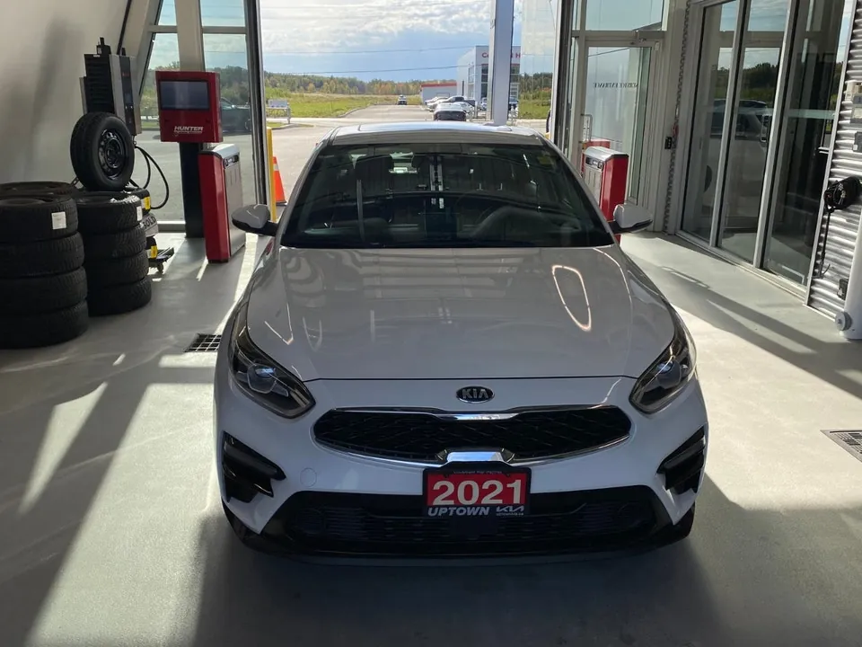 Kia Forte 2021 photo 2