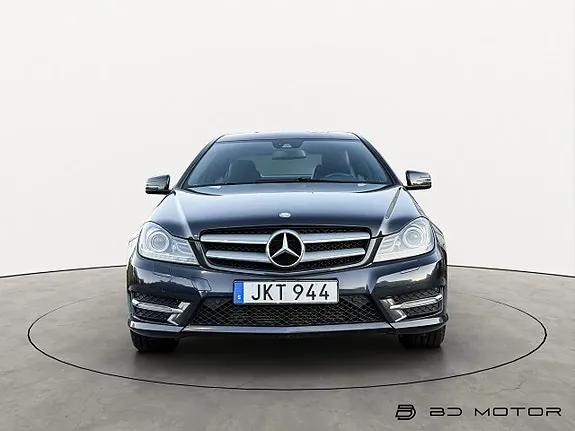 Mercedes-Benz C220 2014 photo 4