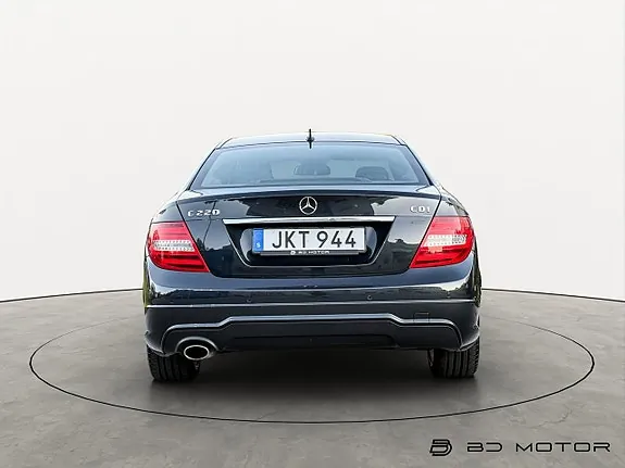 Mercedes-Benz C220 2014 photo 5