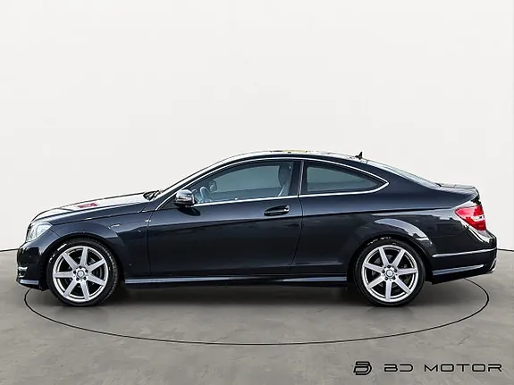 Mercedes-Benz C220 2014 photo 2