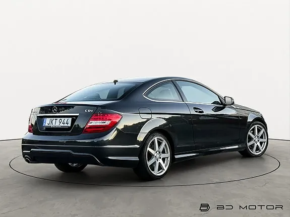 Mercedes-Benz C220 2014 photo 3