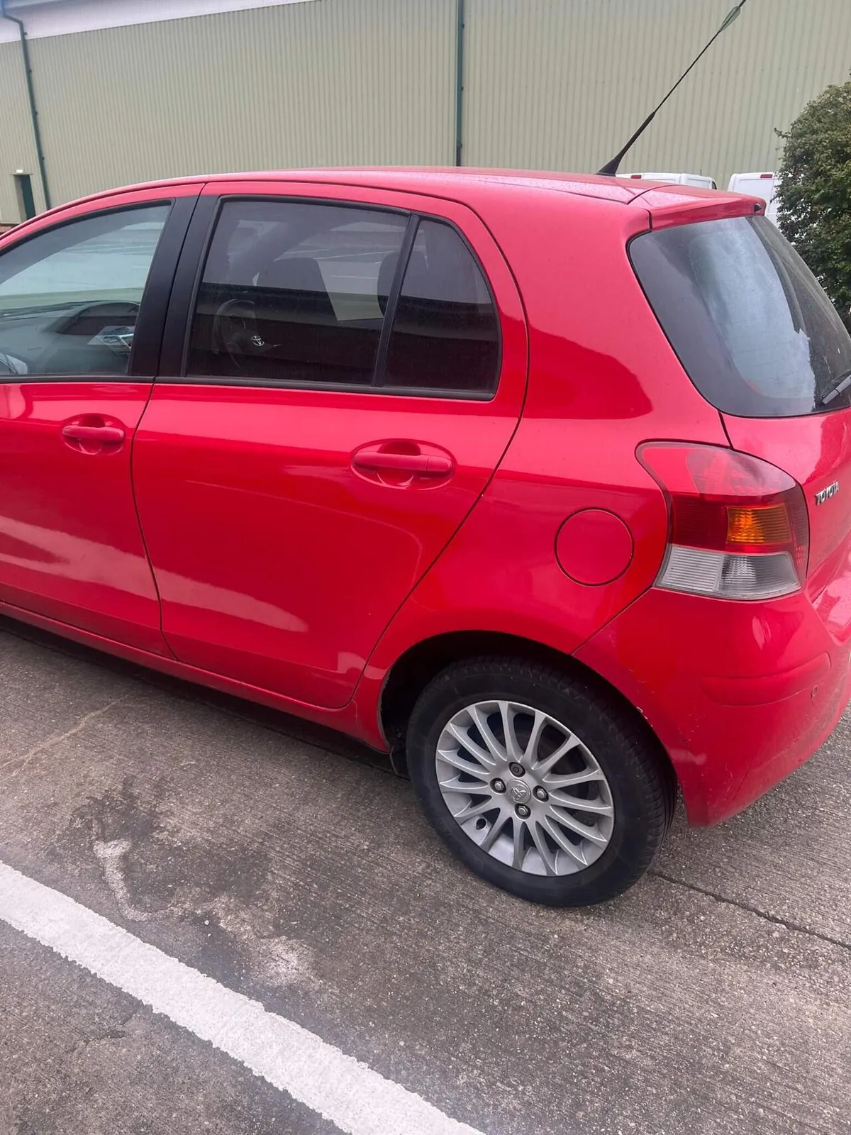 Toyota Yaris 2009 photo 2