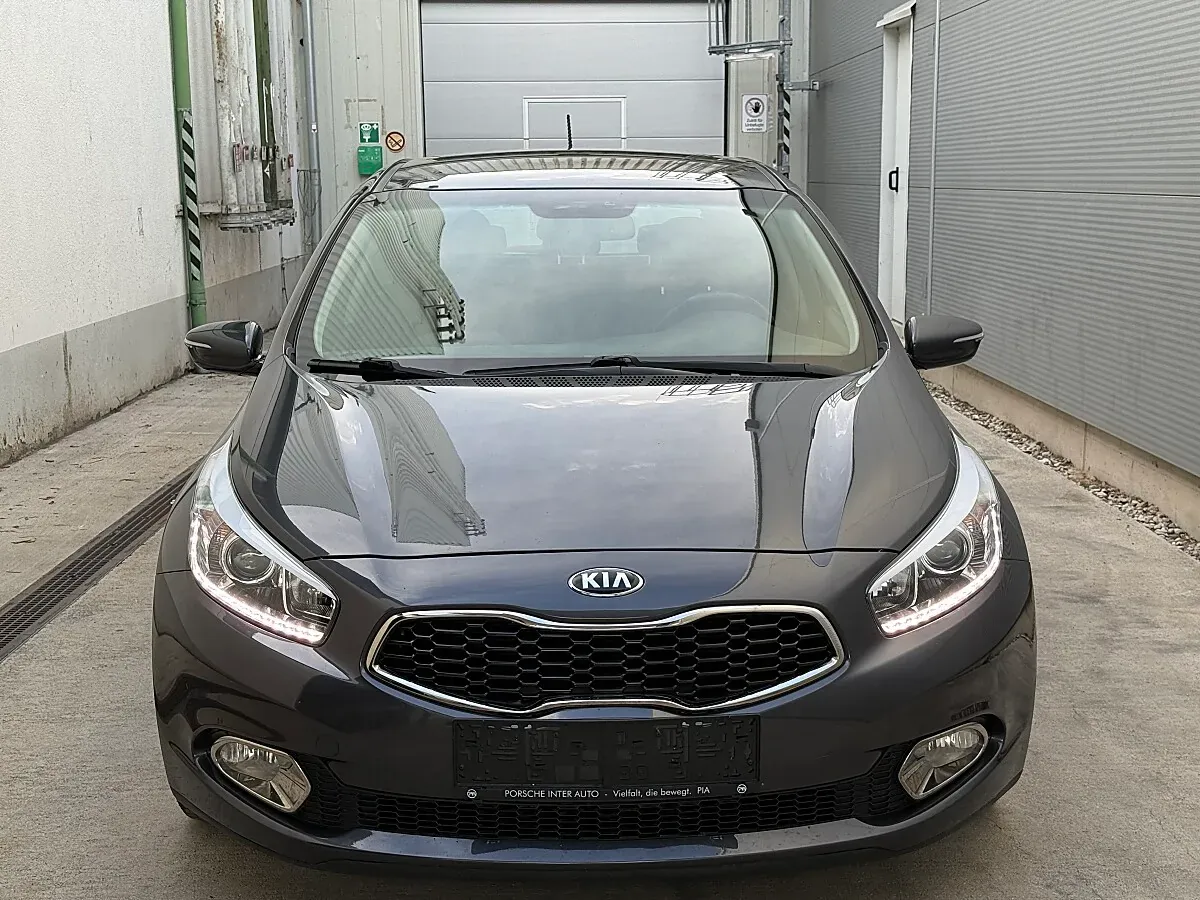 Kia Ceed 2013 photo 3