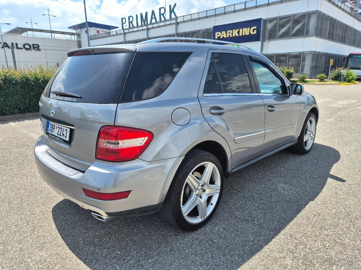 Mercedes-Benz Ml Class 2010 photo 4