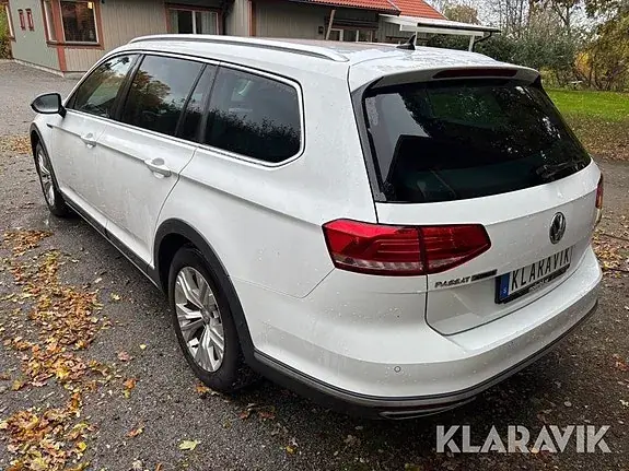Volkswagen Passat 2017 photo 2