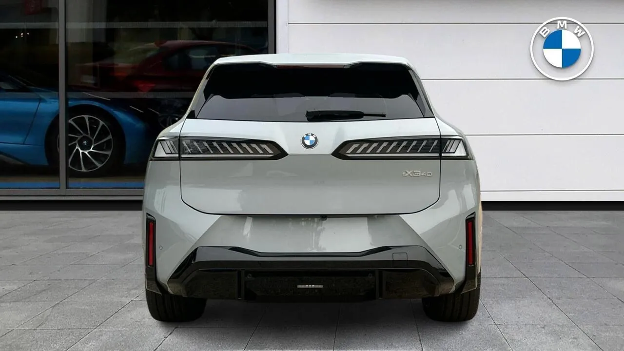 BMW Ix3 photo 4