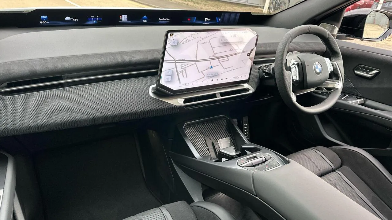 BMW Ix3 photo 3