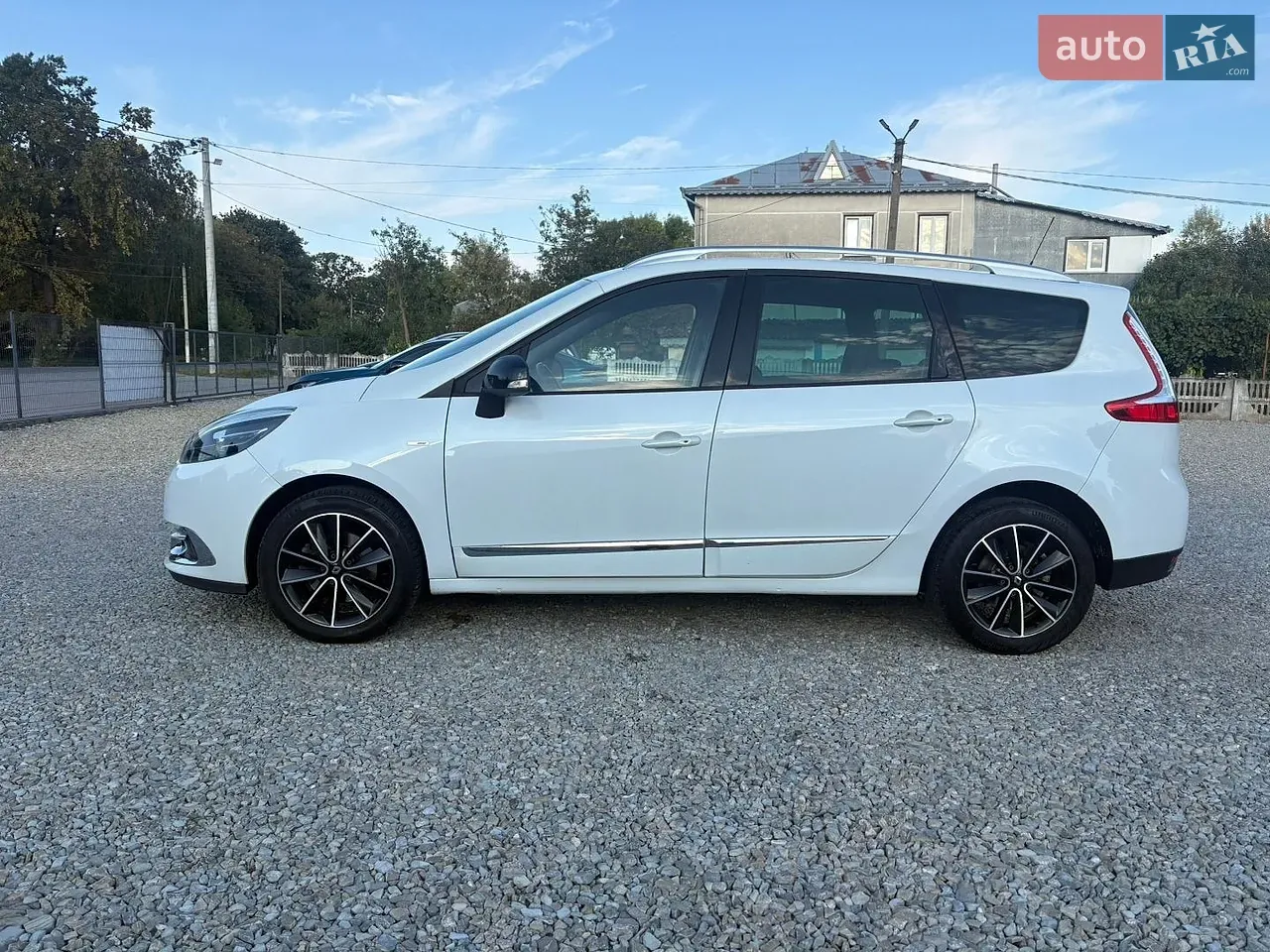 Renault Grand Scenic 2013 photo 3