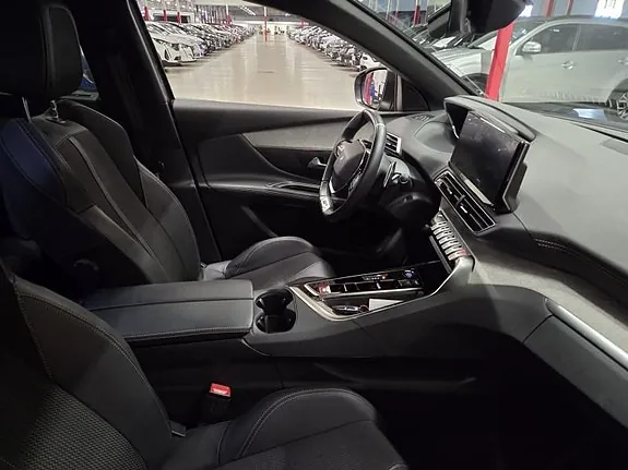 Peugeot 5008 2023 photo 4