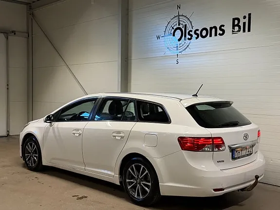 Toyota Avensis 2012 photo 4