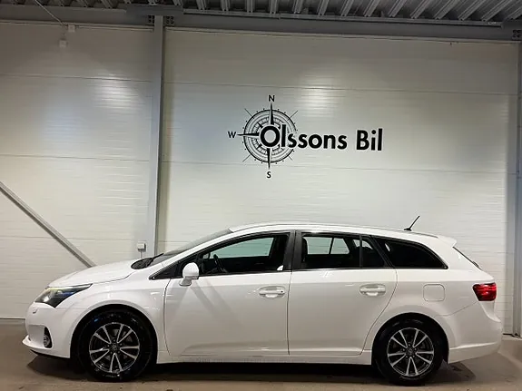 Toyota Avensis 2012 photo 3