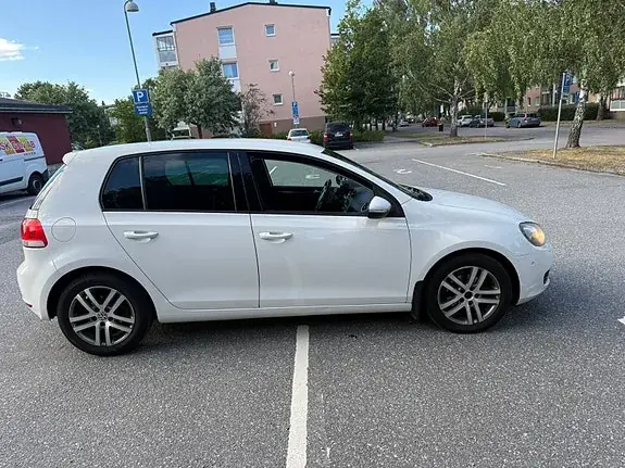 Volkswagen Golf 6 2011 photo 3