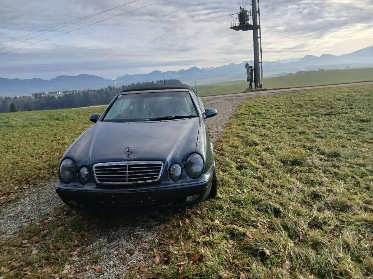 Mercedes-Benz Clk-Class 1999 photo 3