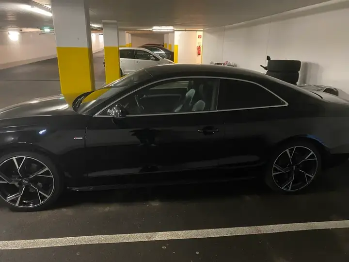 Audi A5 2011 photo 3