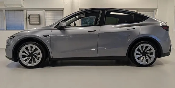 Tesla Model Y 2025 photo 5