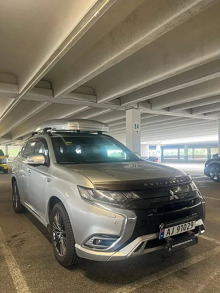 Mitsubishi Outlander 2020 photo 2