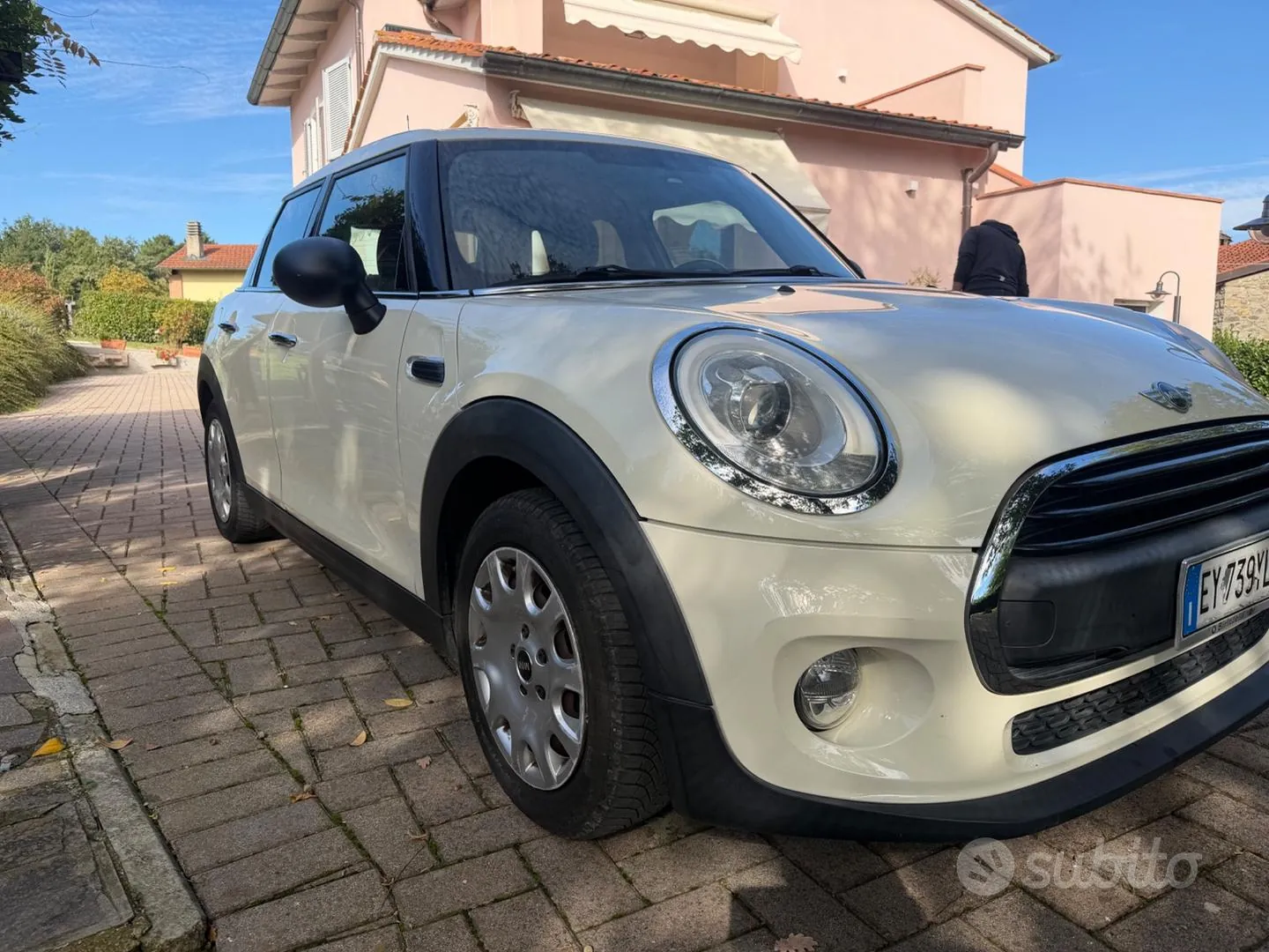 Mini Cooper D 2015 photo 5
