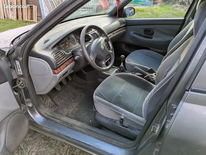 Peugeot 406 1999 photo 3
