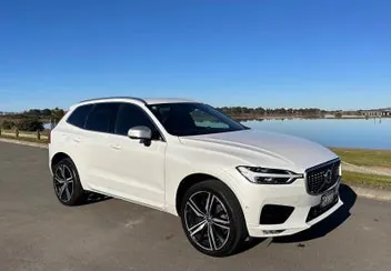 Volvo Xc60 2019 photo 2