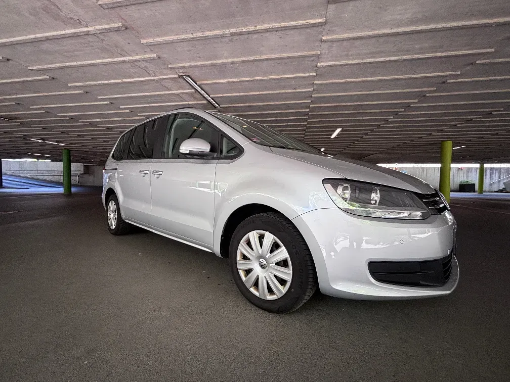 Volkswagen Sharan 2010 photo 3