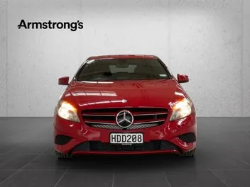 Mercedes-Benz A 180 2013 photo 4