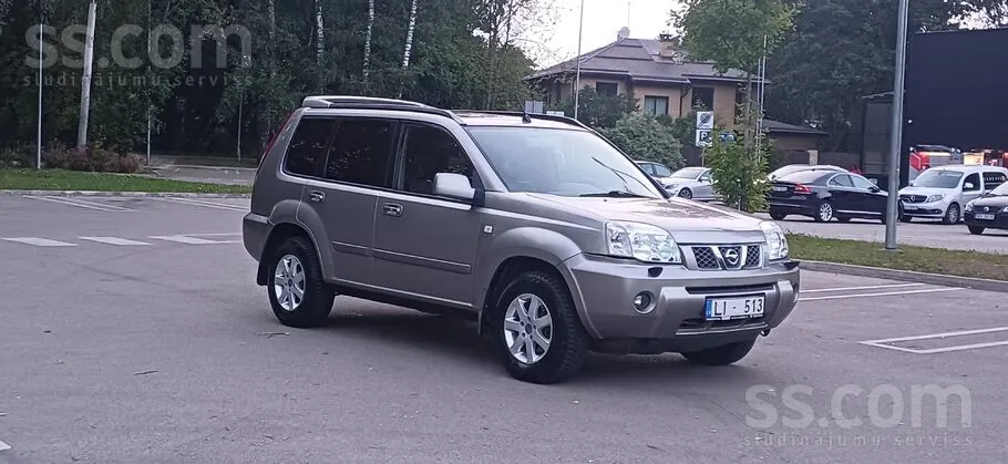 Nissan X-Trail 2005 photo 2