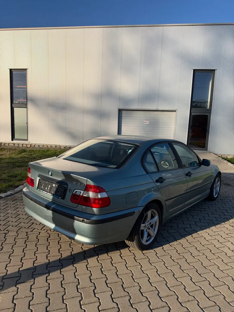 BMW 3 Series 2003 photo 3