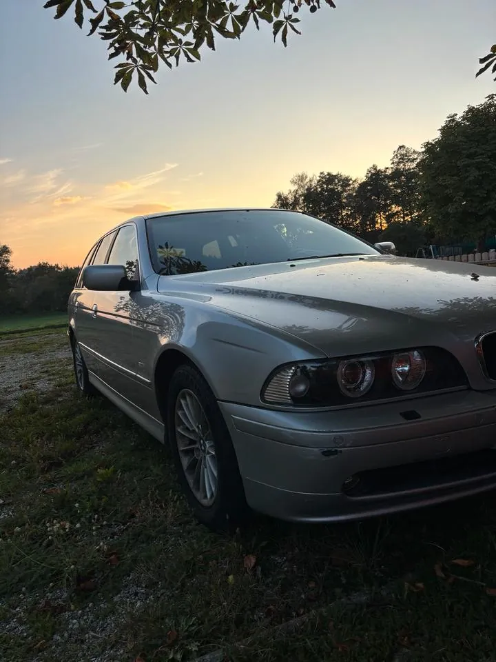 BMW 525