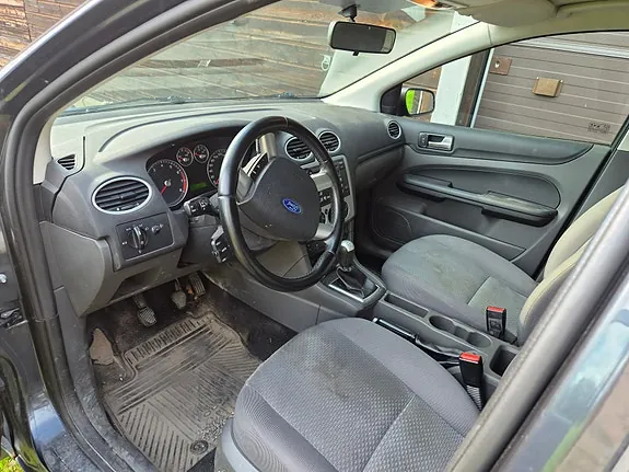 Ford Focus 2006 photo 2