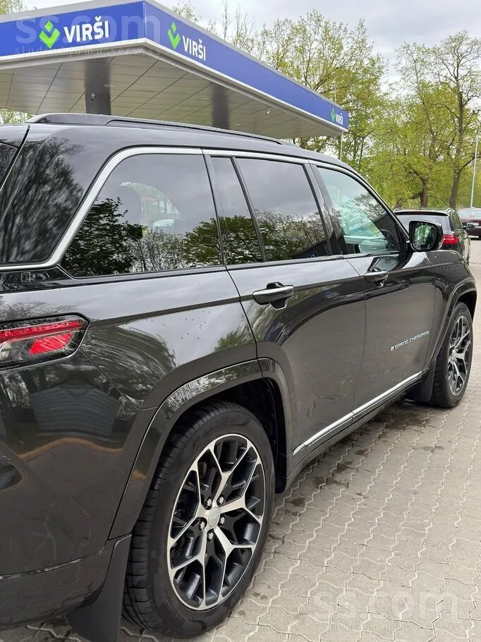 Jeep Grand Cherokee 2025 photo 4