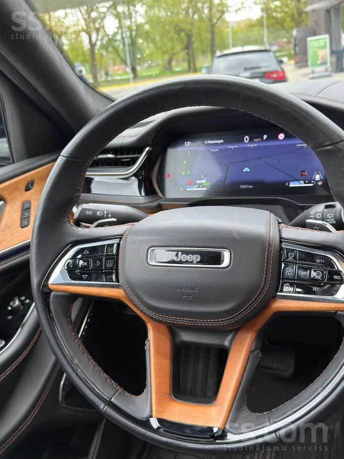 Jeep Grand Cherokee 2025 photo 5