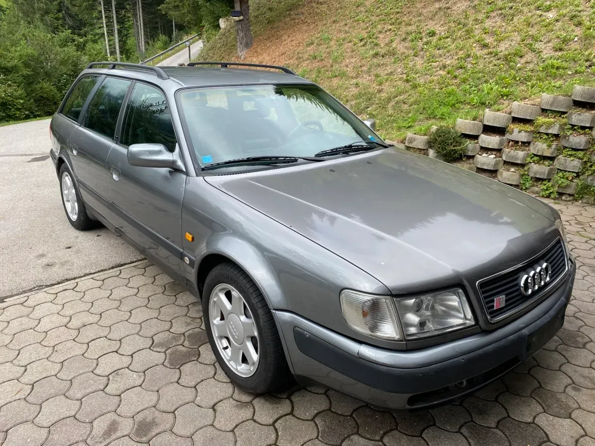 Audi 100