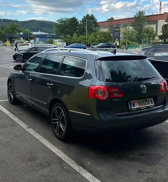 Volkswagen Passat 2009 photo 3