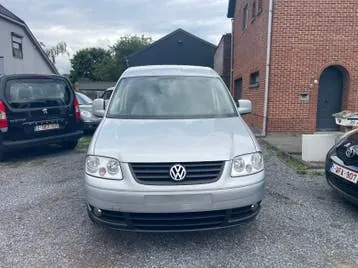 Volkswagen Caddy Combi 2010 photo 2