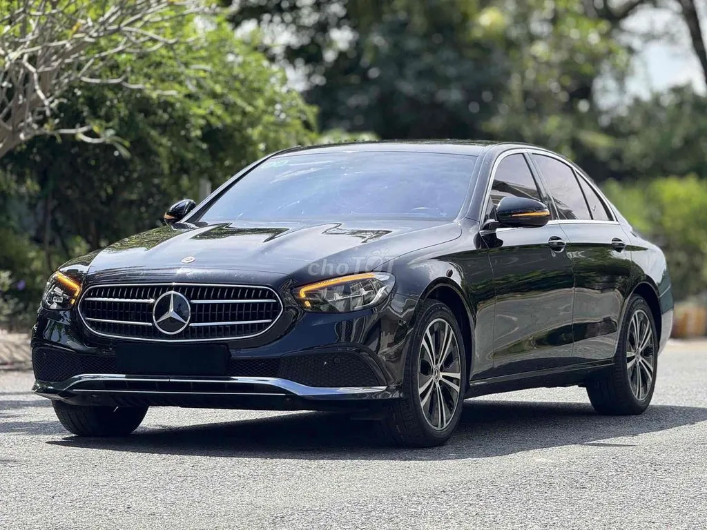 Mercedes-Benz E-Class 2022 photo 2