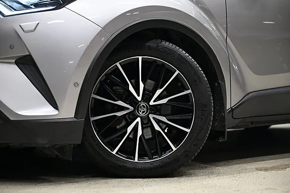 Toyota C-Hr 2017 photo 2