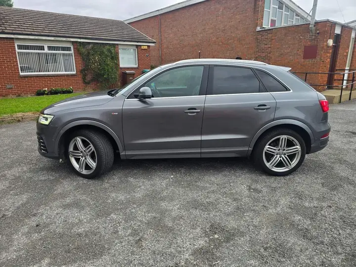 Audi Q3 2015 photo 5